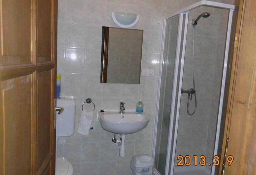 חדר סטנדרט נוף לגינה, Bényei Fogadó Panzió és étterem