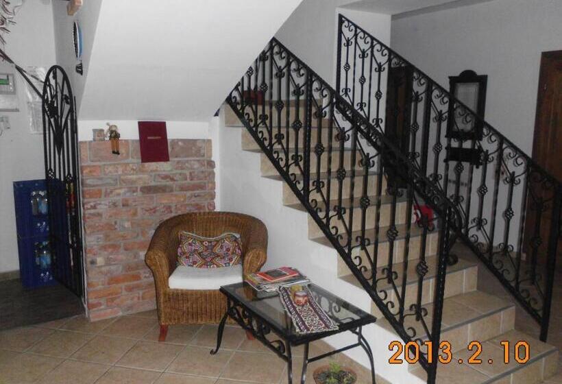 חדר סטנדרט לארבעה, Bényei Fogadó Panzió és étterem