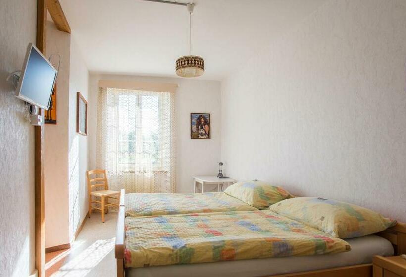 חדר סטנדרט, La Caquerelle