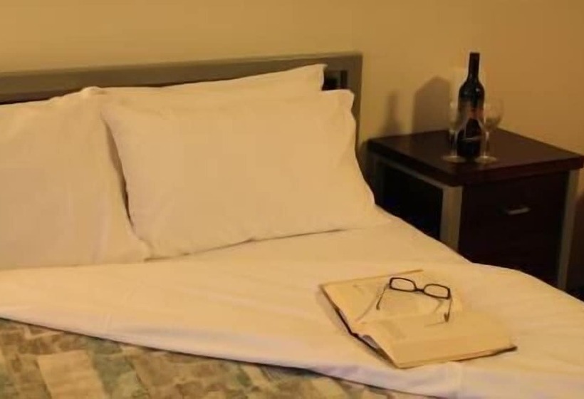 סוויטה דלוקס, Mandarin Motel