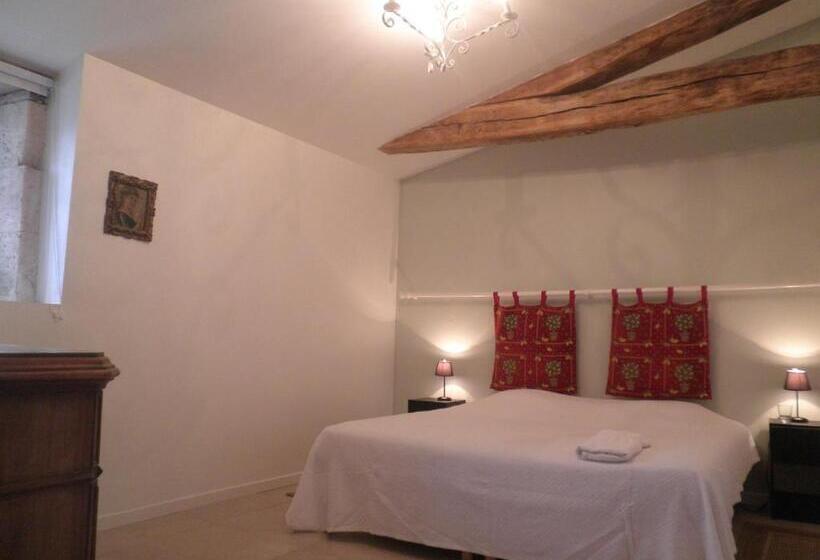 בקתה, Chambres D'hôtes Et Gîtes Du Château De Clauzuroux