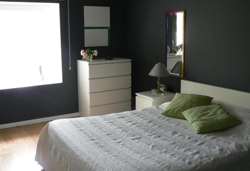 בקתה, Chambres D'hôtes Et Gîtes Du Château De Clauzuroux