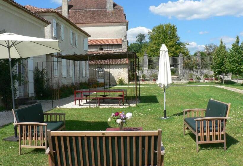 Дом 4 Спальни, Chambres D'hôtes Et Gîtes Du Château De Clauzuroux