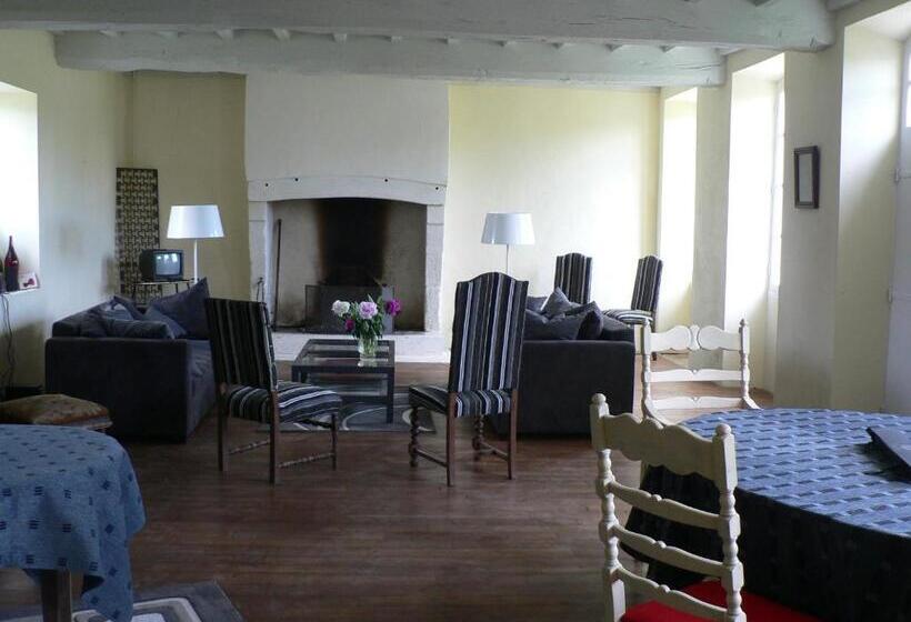 בית, 4 חדרי שינה, Chambres D'hôtes Et Gîtes Du Château De Clauzuroux