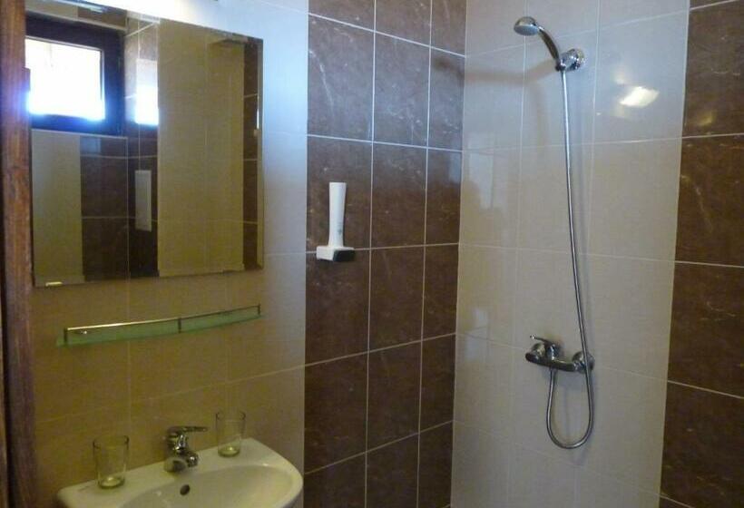 Номер Стандарт с Балконом, Guest House Belchin View