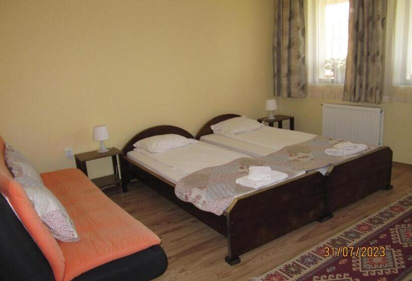 غرفة قياسية مزوَّدة بشُرفة, Guest House Belchin View