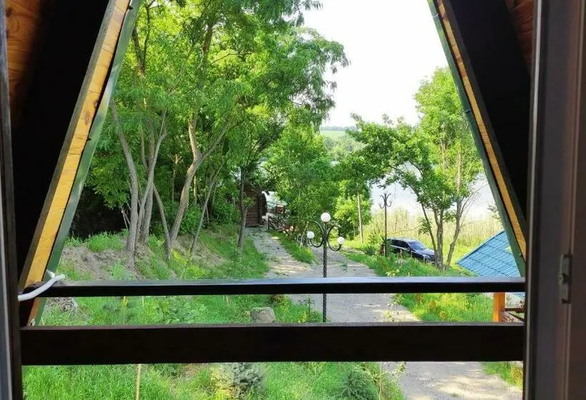 スタンダード４人部屋, Zelenaya Usad`ba Stavbor