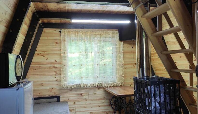 Четырехместный Номер Стандарт, Zelenaya Usad`ba Stavbor