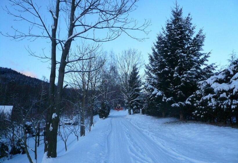 בקתת חדר, Chaty Pod Sokolím Hřbetem