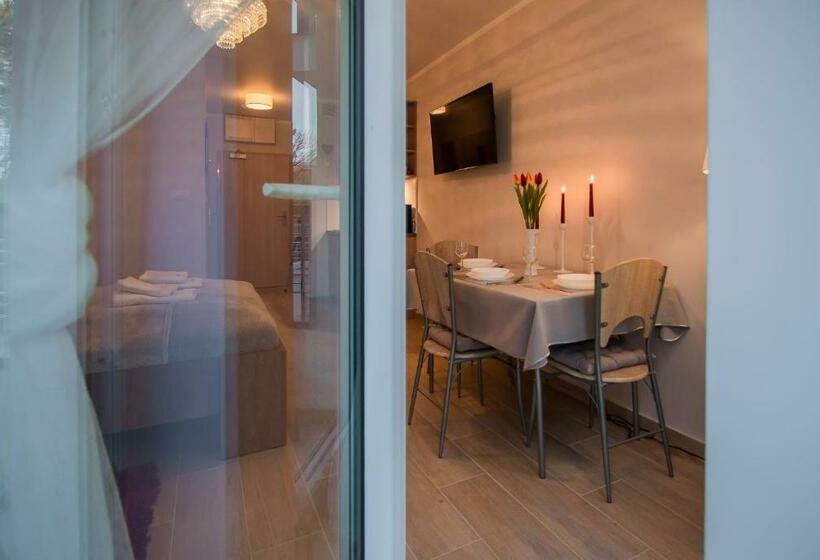 Студия Стандарт, Osiedle Cesarskie Apartamenty   Parking   Apartamenty Bryza