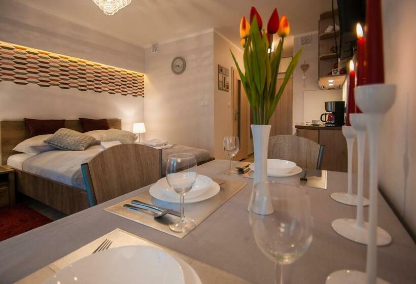 Студия Стандарт, Osiedle Cesarskie Apartamenty   Parking   Apartamenty Bryza