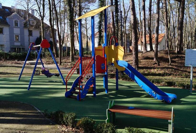 Студия Стандарт, Osiedle Cesarskie Apartamenty   Parking   Apartamenty Bryza