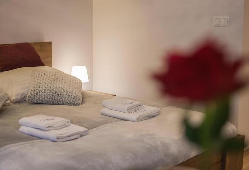 Студия Стандарт, Osiedle Cesarskie Apartamenty   Parking   Apartamenty Bryza