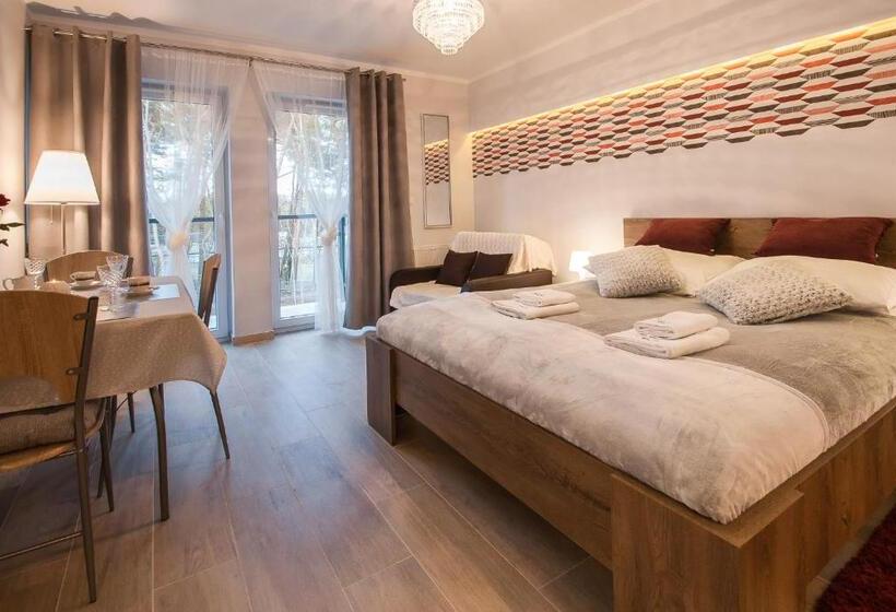 Студия Стандарт, Osiedle Cesarskie Apartamenty   Parking   Apartamenty Bryza