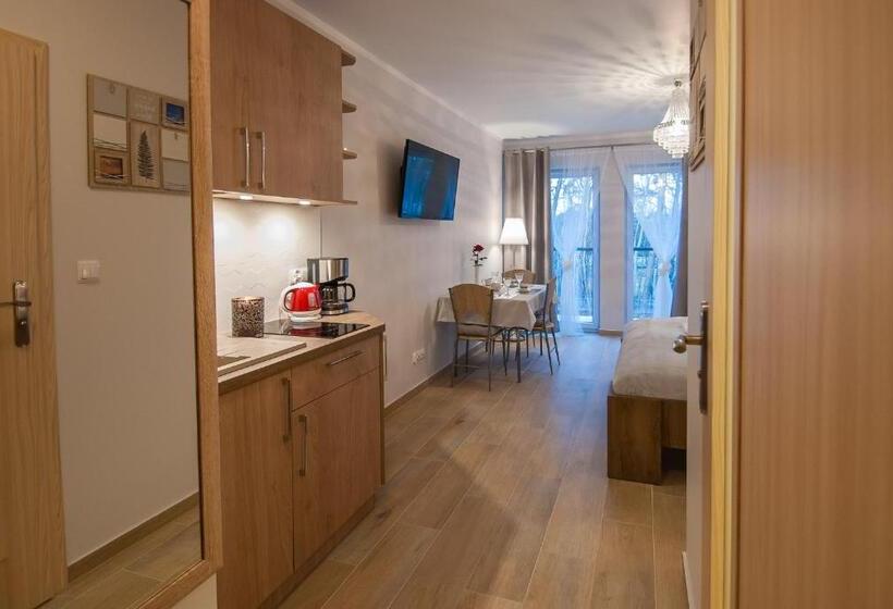 Студия Стандарт, Osiedle Cesarskie Apartamenty   Parking   Apartamenty Bryza