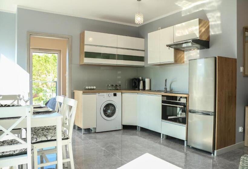 شقة غرفتين, Osiedle Cesarskie Apartamenty   Parking   Apartamenty Bryza