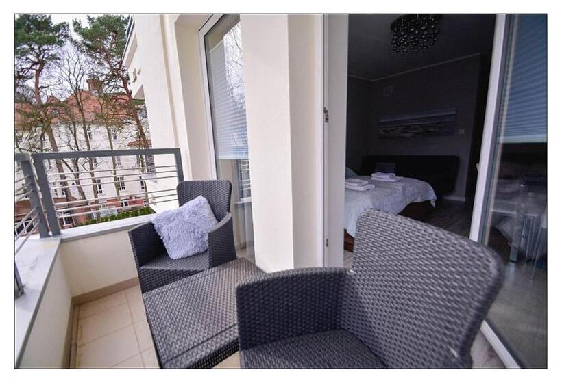 Студия Стандарт, Osiedle Cesarskie Apartamenty   Parking   Apartamenty Bryza