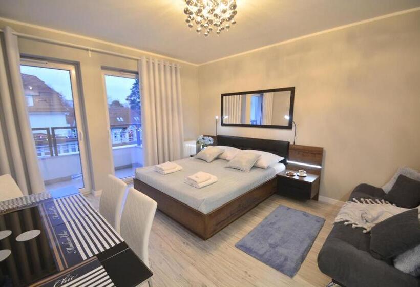 Студия Стандарт, Osiedle Cesarskie Apartamenty   Parking   Apartamenty Bryza