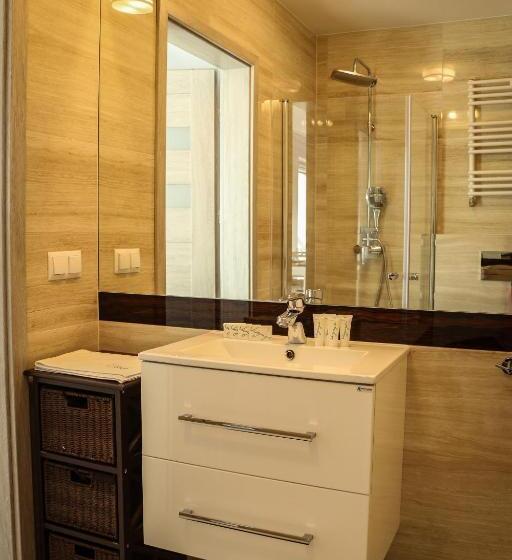 Апартаменты 2 Спальни, Osiedle Cesarskie Apartamenty   Parking   Apartamenty Bryza