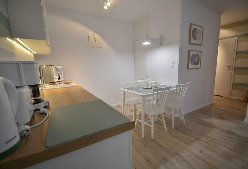 Апартаменты 1 Спальня, Osiedle Cesarskie Apartamenty   Parking   Apartamenty Bryza