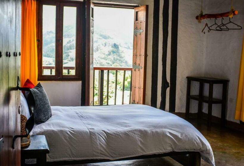 标准间带阳台, Coffee Tree Boutique Hostel