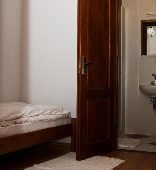 غرفة قياسية فردية, Vadszőlő Vendégház