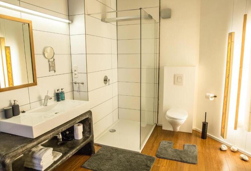 Standard Værelse m. Hydromassage, Bnb Nest