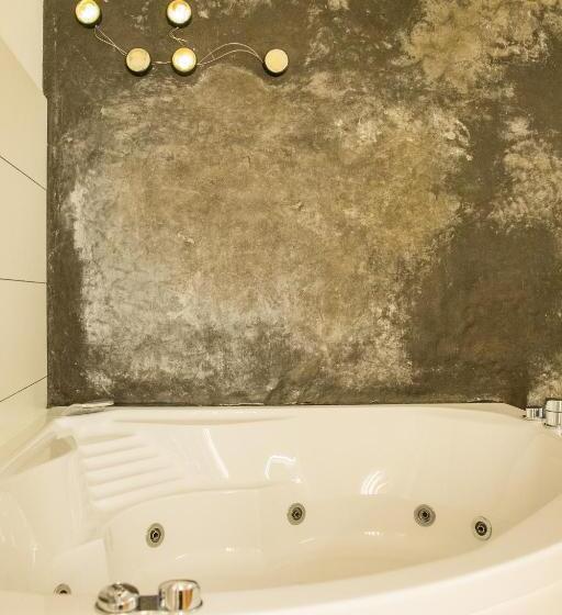 Camera Standard con Idromassaggio, Bnb Nest