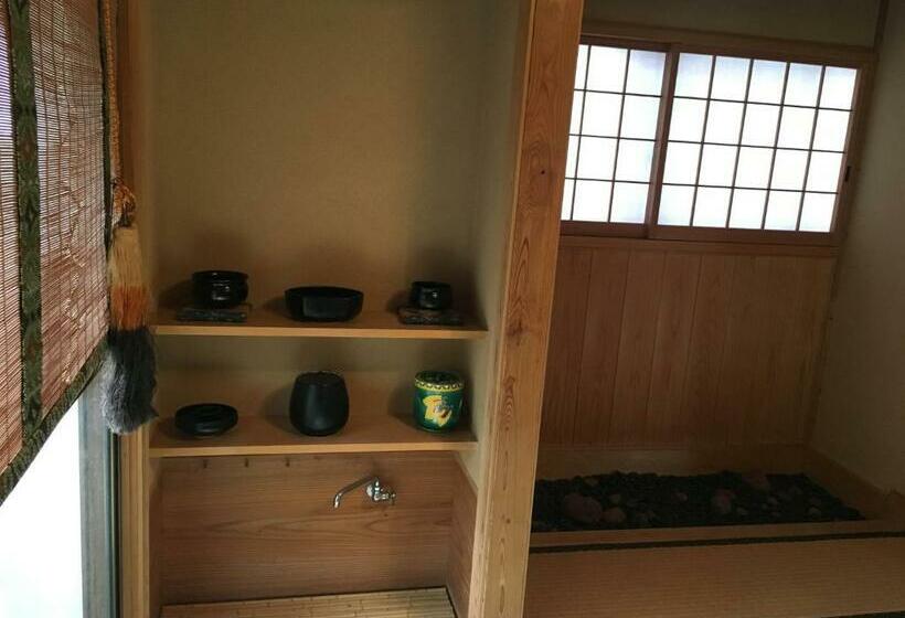 غرفة قياسية ثلاثية, Masugataya Ryokan