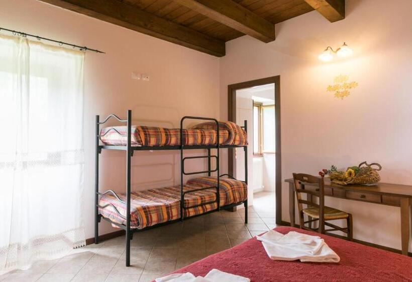 غرفة قياسية رباعية, Agriturismo L Antico Frutto