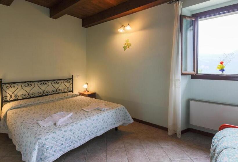 غرفة قياسية ثلاثية, Agriturismo L Antico Frutto