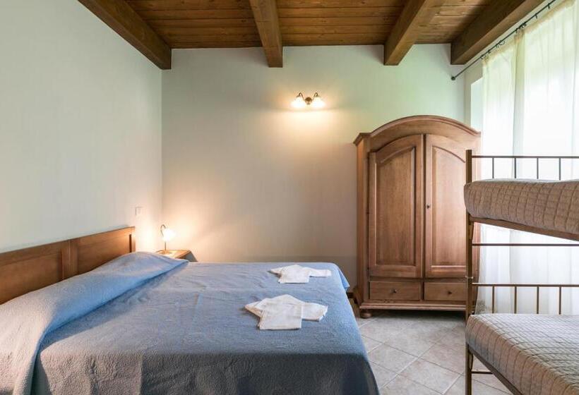 חדר סטנדרט לארבעה, Agriturismo L Antico Frutto