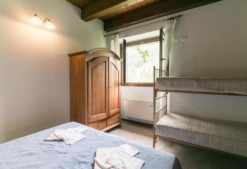 חדר סטנדרט לארבעה, Agriturismo L Antico Frutto