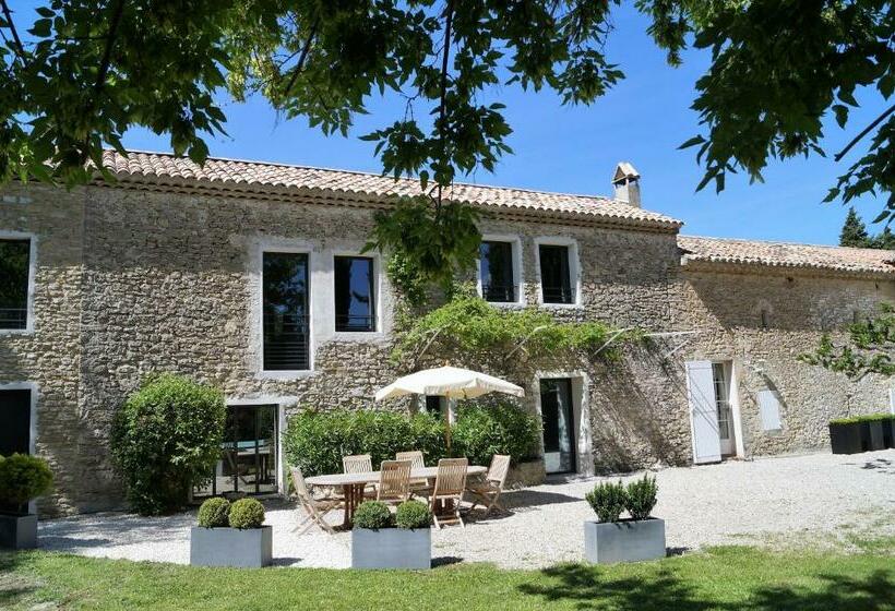 غرفة قياسية مطلّة علي الحديقة, Le Mas De Colongene