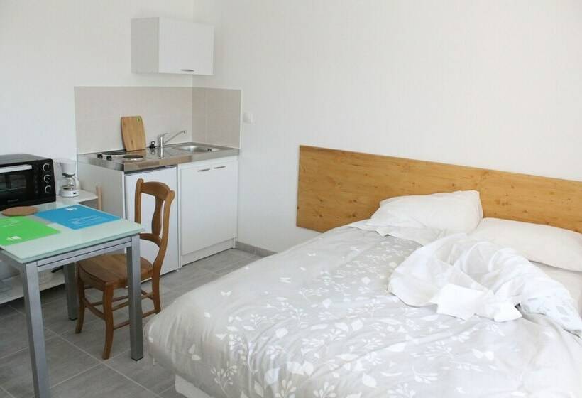 Номер Комфорт, Chez Mary