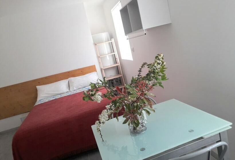 Номер Комфорт, Chez Mary