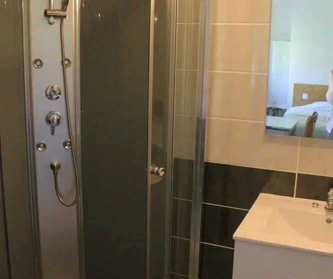Komfort Zimmer, Chez Mary