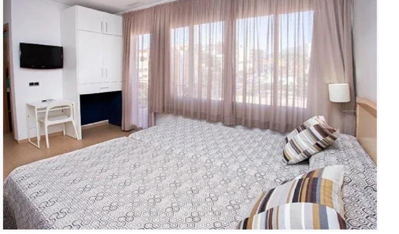 استودیوی استاندارد, Apartamentos Ecuador Park
