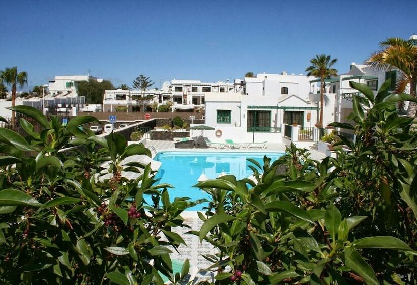Апартаменты 1 Спальня, Apartamentos Las Acacias