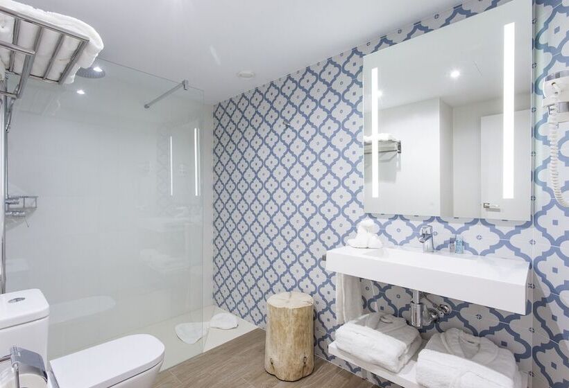 Апартаменты премиум класса с 1 спальней и видом на море, Apartamentos Ses Roquetes