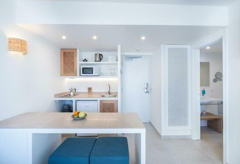 דירת חדר, Fergus Style Carema Beach