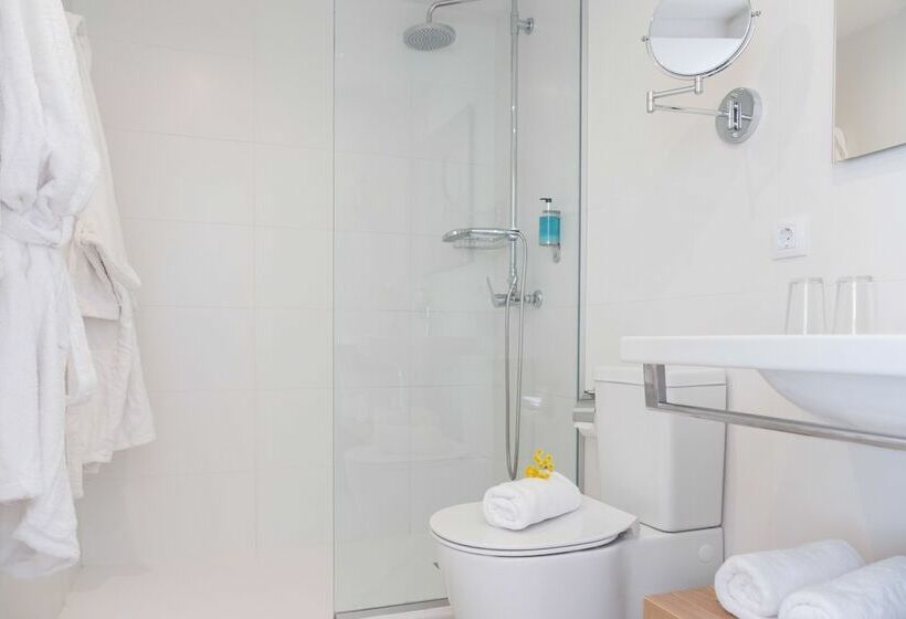 דירת חדר, Fergus Style Carema Beach