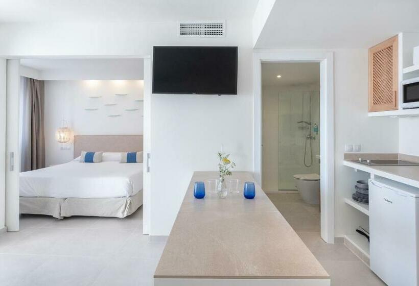带1个卧室带泳池的公寓, Fergus Style Carema Beach