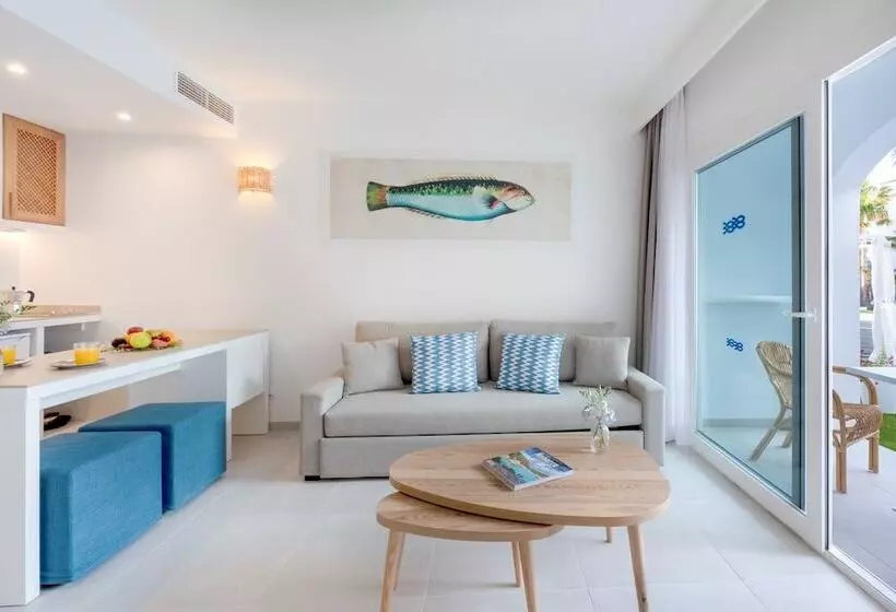 آپارتمان پرستیژ 1 خوابه, Fergus Style Carema Beach