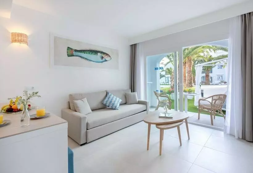 آپارتمان پرستیژ 1 خوابه, Fergus Style Carema Beach