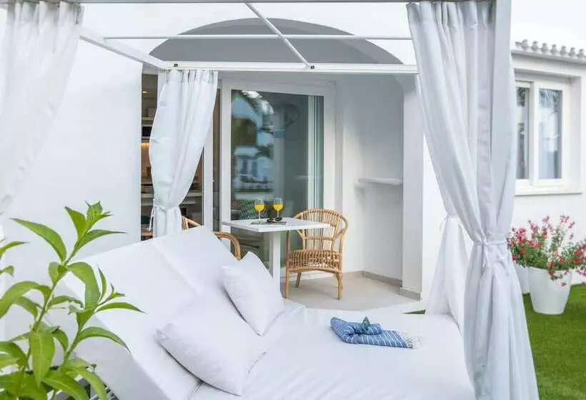 آپارتمان پرستیژ 1 خوابه, Fergus Style Carema Beach