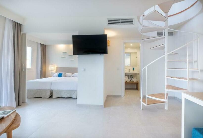 דירת דופלקס בת חדר שינה 1, Fergus Style Carema Beach