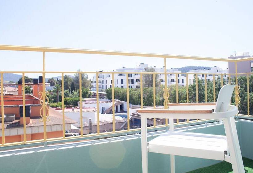 اتاق اکونومی, 4u Miranda - Adults Only