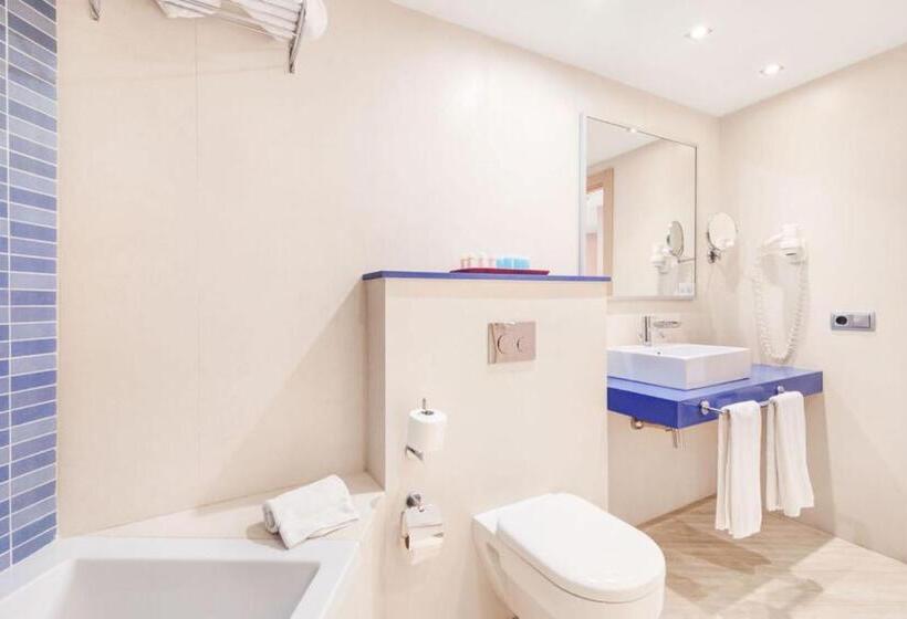 سوییت سوپریور با چشم‌انداز دریا, Agua Beach  Adults Only