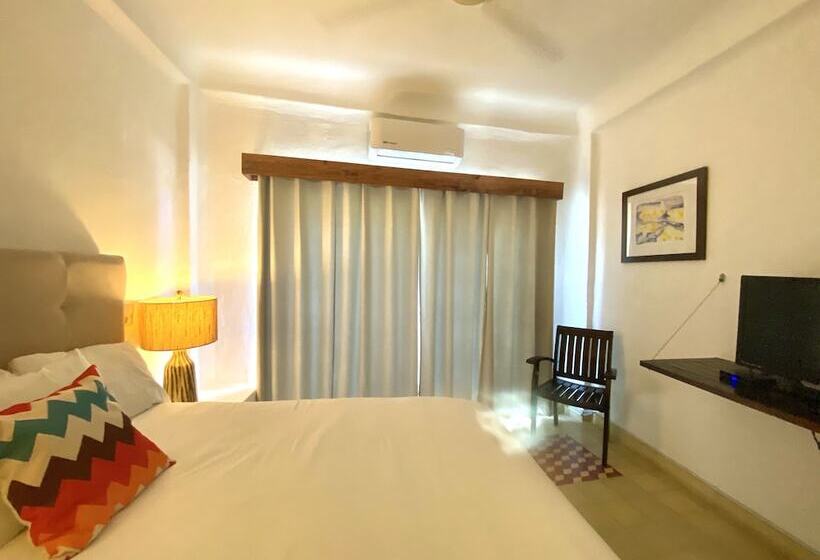 带阳台的豪华间, Amaca Puerto Vallarta  Adults Only